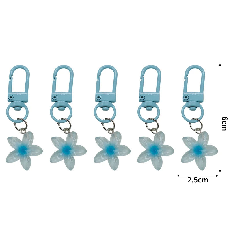 Cute Little Flower Pendant Keychain – Colorful Mini Resin Gift for Guests & Parties - Image 10