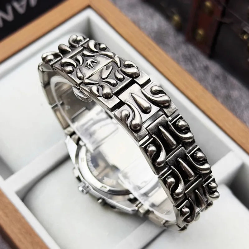 Retro Y2K Claw Watch – Alabaster-Style Fashion Timepiece with Unique Design - Image 3