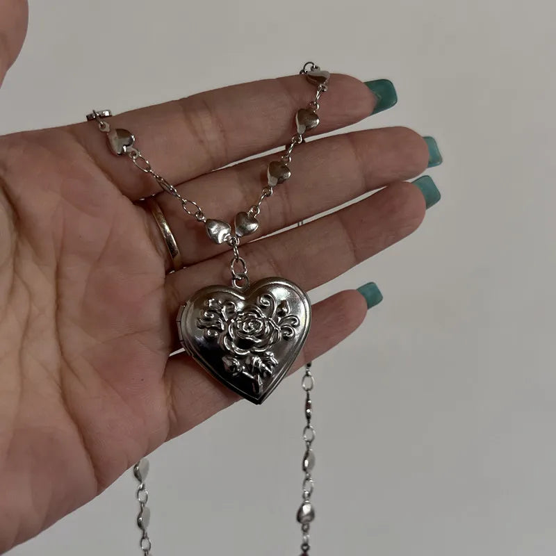 Romantic Heart Locket Pendant - Image 8
