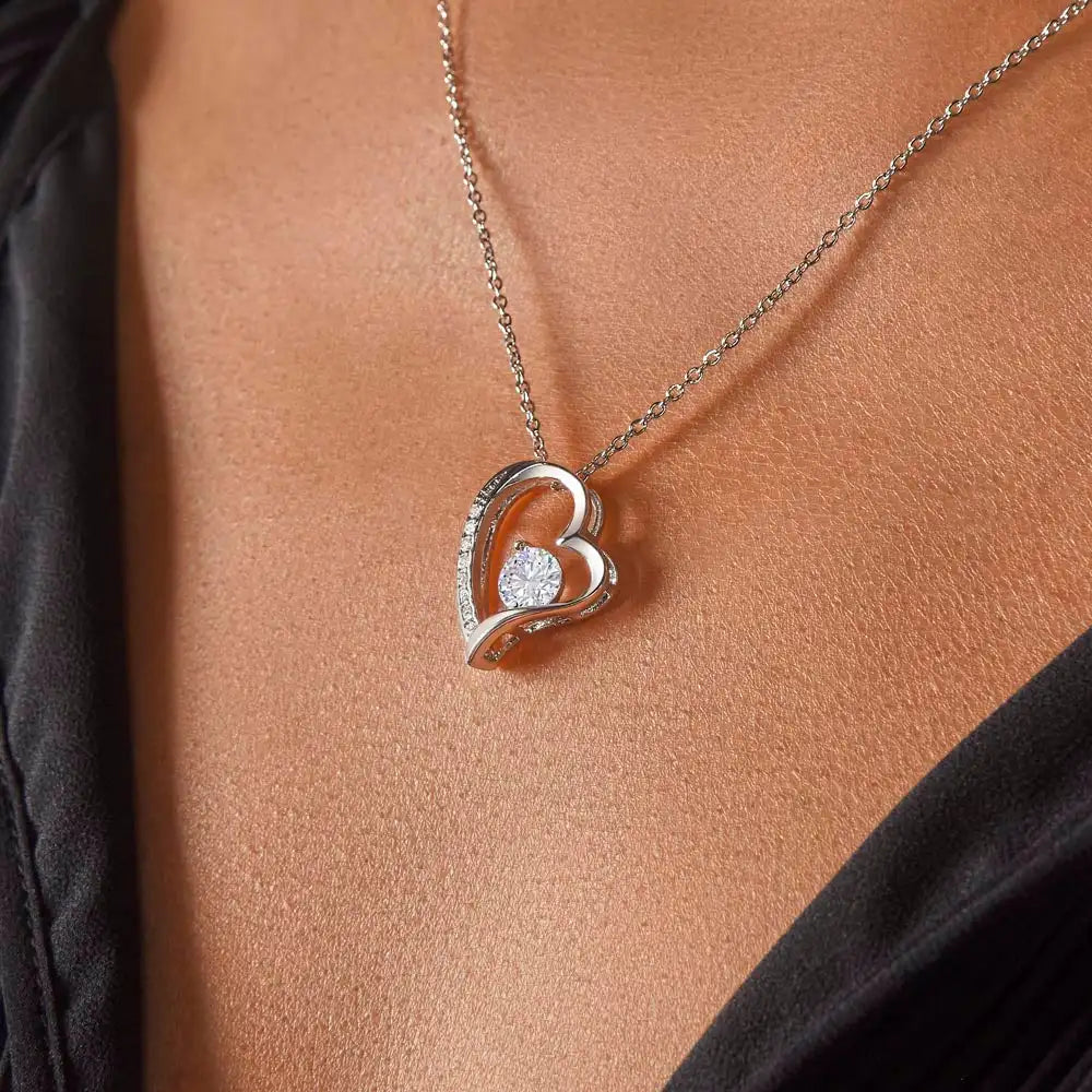 Creative Elegant Classic Heart Pendant Necklace - Image 5